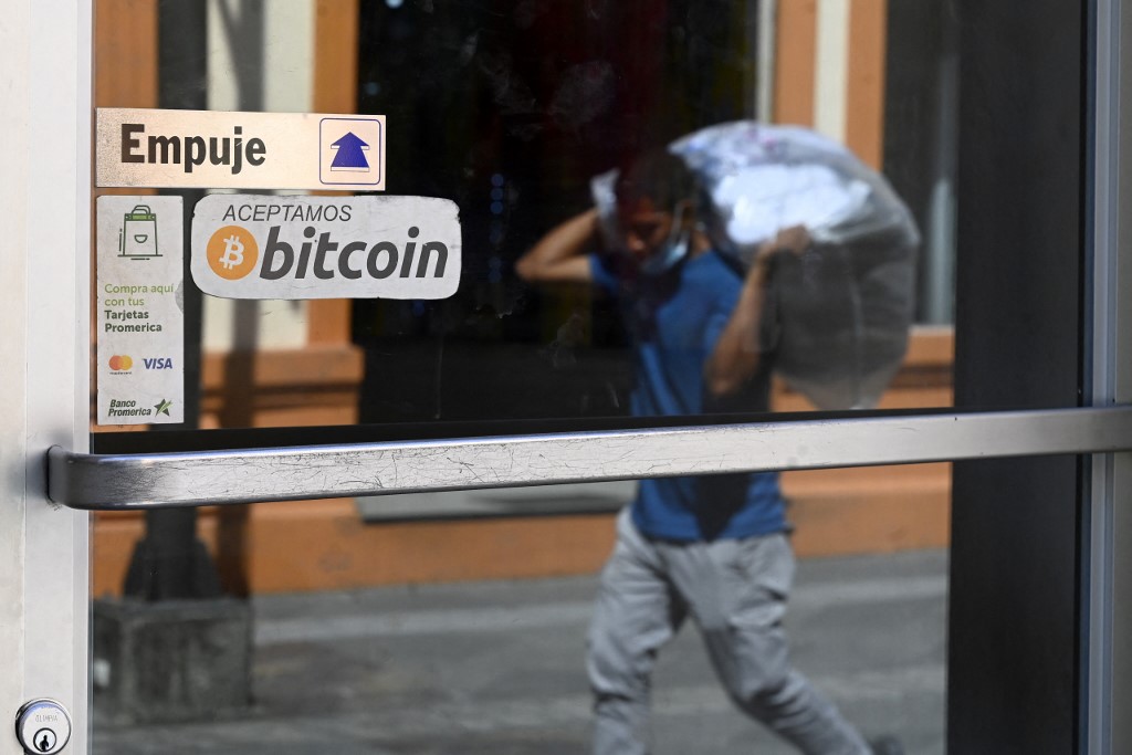 EL SALVADOR-ECONOMY-CRYPTOCURRENCY