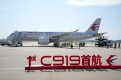 Unang homegrown passenger jet ng China, nagsagawa na ng unang commercial flight