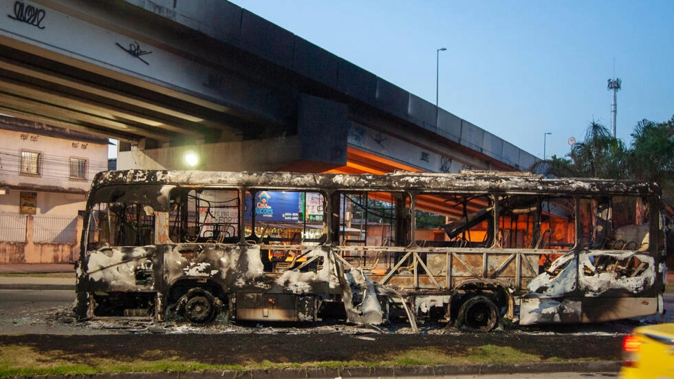 RIO TORCHED BUS 1