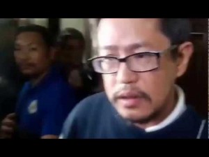Arrest Warrant, kinukwestiyon ng kampo ni de Lima