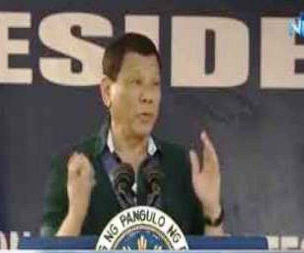 pangulong-duterte-namahagi-ng-te(1)