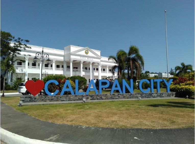 calapan-city-hall1