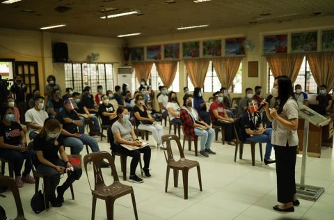 UNANG BATCH NG CONTACT TRACERS KINILALA NG QC GOVT