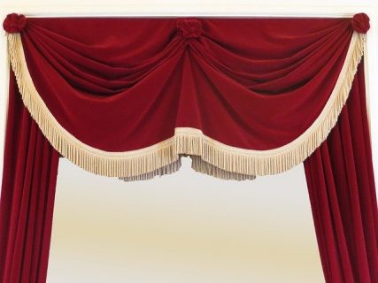 curtain-941716_640