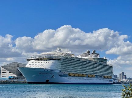 CRUISE-SHIP-1
