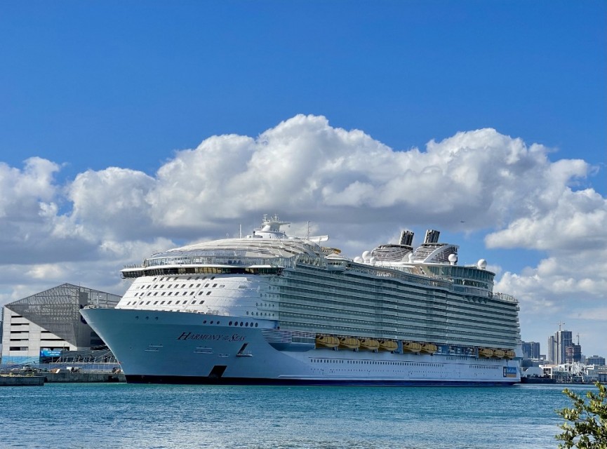 CRUISE-SHIP-1