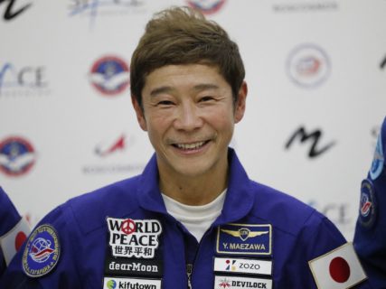 FILES-JAPAN-SPACE-SPACEX-MAWZAWA-MOON