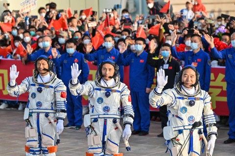 CHINESE ASTRONAUTS