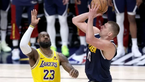 LeBron ayaw magsalita tungkol sa hinaharap pagkatapos ng playoff exit ng Lakers
