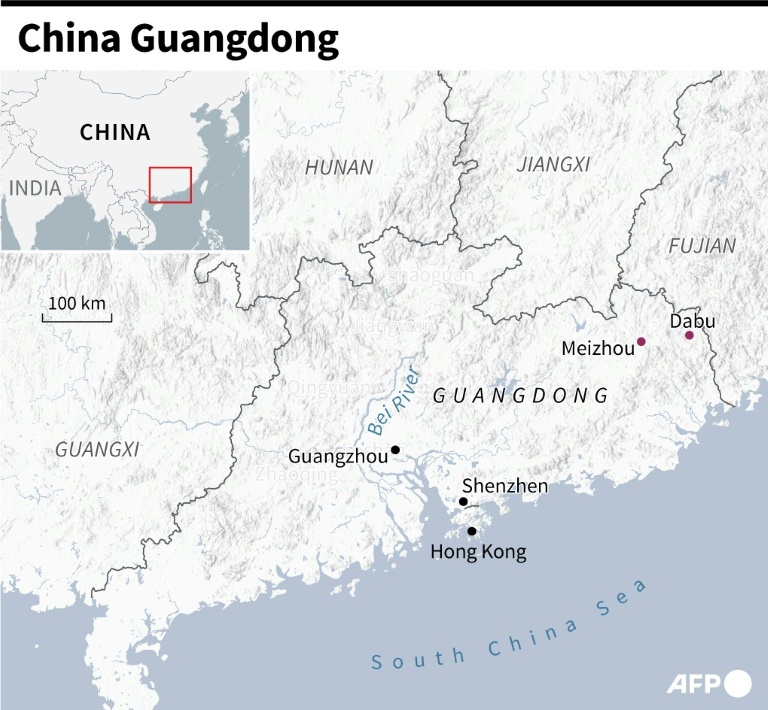 Hindi bababa sa 19 patay nang bumagsak ang isang kalsada sa southern China
