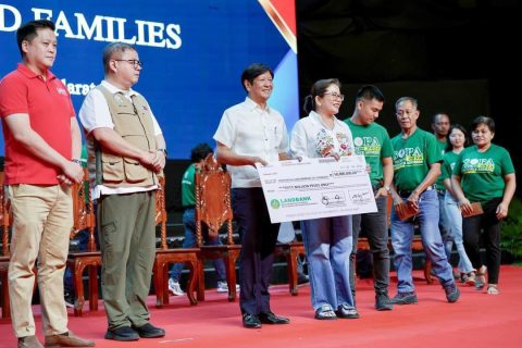 PBBM, personal na nag-abot ng tulong sa mga naapektuhan ng El Niño sa Gensan