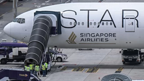 SINGAPORE AIRLINES