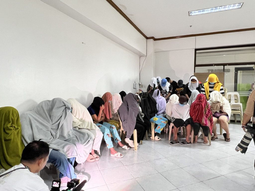 29 Pinoy at mga dayuhang sangkot sa scam hub operations sa Kawit, Cavite, arestado ng NBI