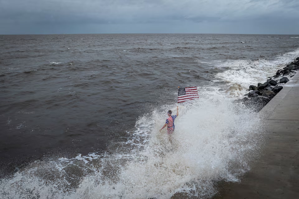 HURRICANE HELENE