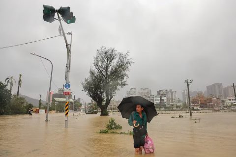 Taiwan nagsagawa na ng clearing operation matapos tamaan ng Bagyong Krathon