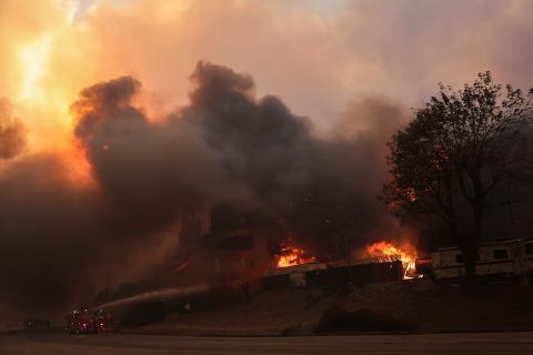 Wildfire, nananalasa sa Southern California