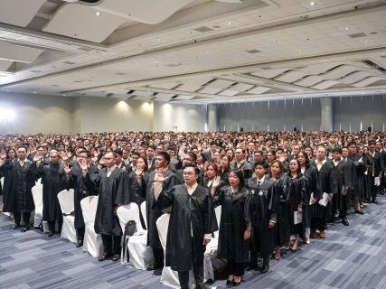 Mga pumasa sa 2024 Bar Exams, nanumpa na