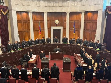 Oral arguments ng SC sa mga petisyon laban sa paglipat sa sobrang pondo ng PhilHealth, umarangkada na