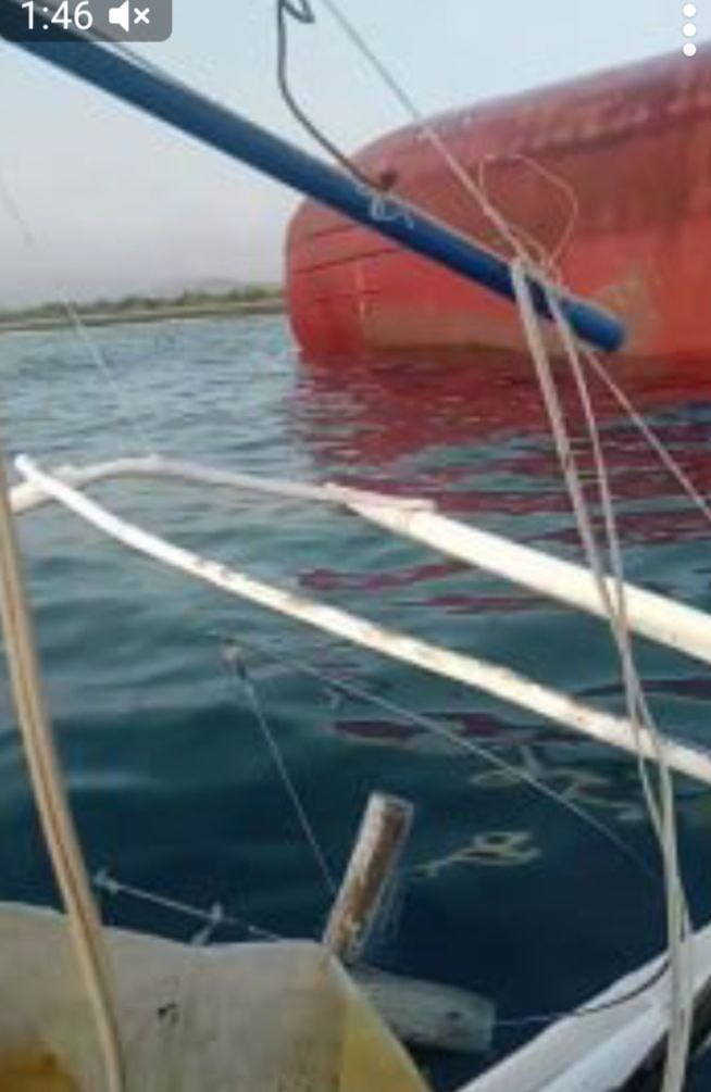 Chinese national patay nang tumaob ang isang barko sa Occidental Mindoro